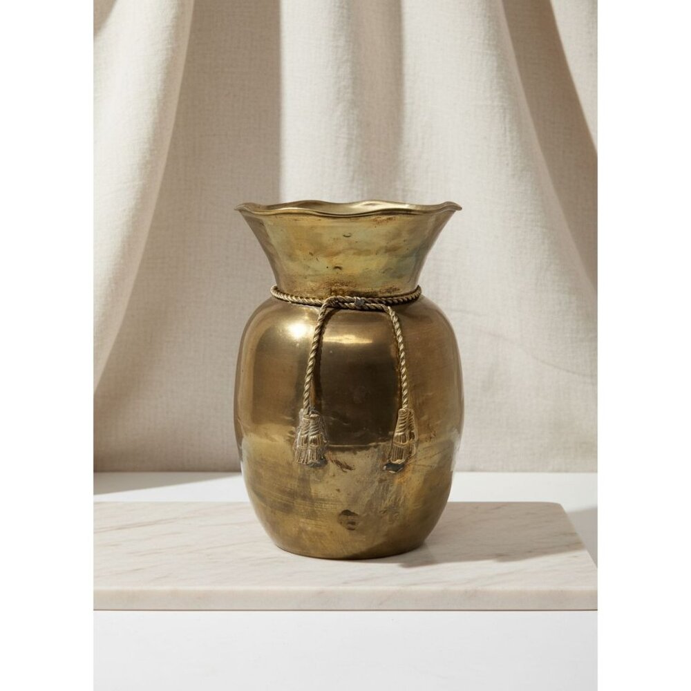 Vintage World Bazaars Inc solid hammered brass planter with rope detail, 8.5" pr